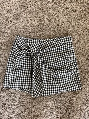 Zara black and white gingham skort